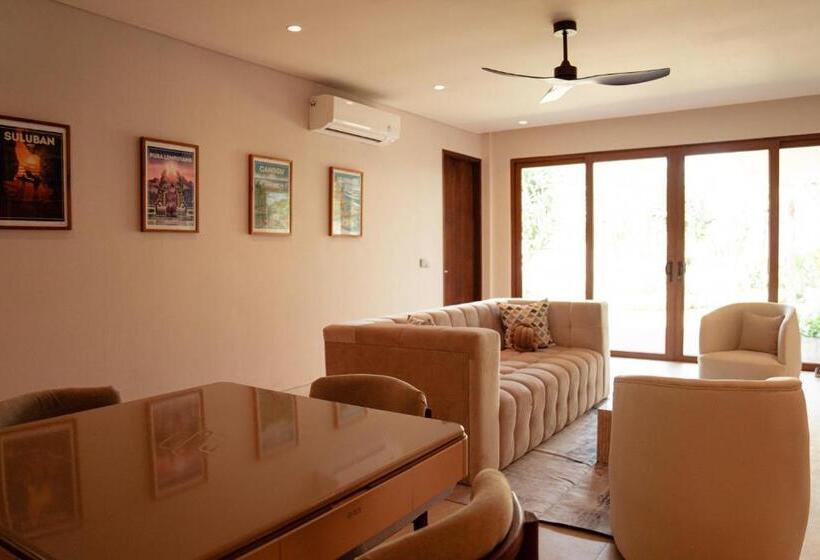 Отель Poco Poco Villas By Aayan