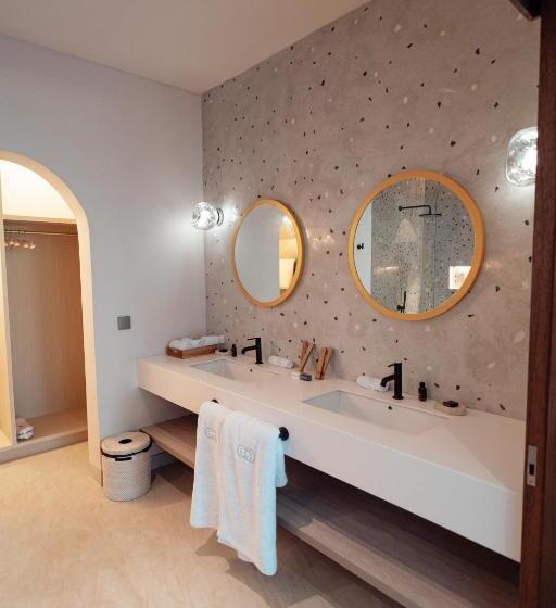 Отель Poco Poco Villas By Aayan