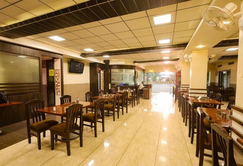 酒店 Sharveen Classic Inn