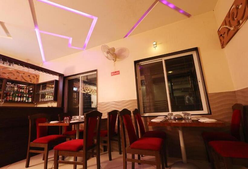 酒店 Sharveen Classic Inn