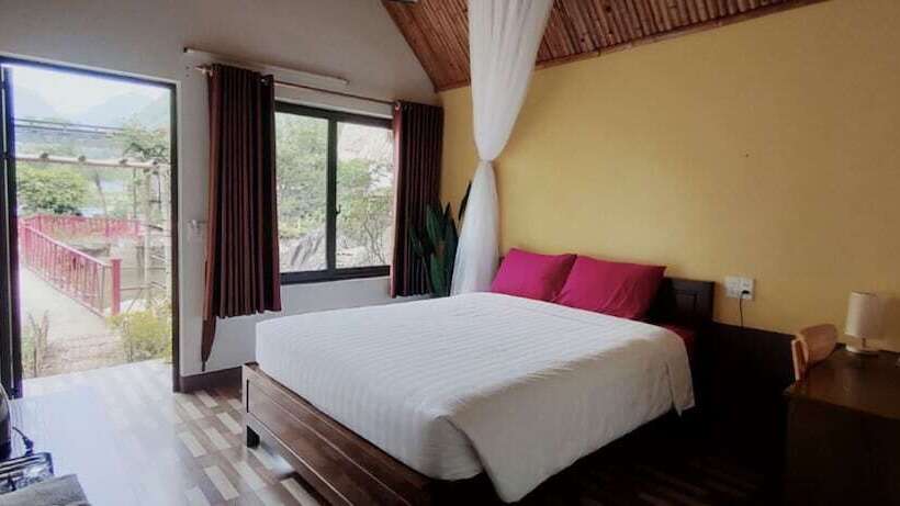 هتل Sky Bay Lodge