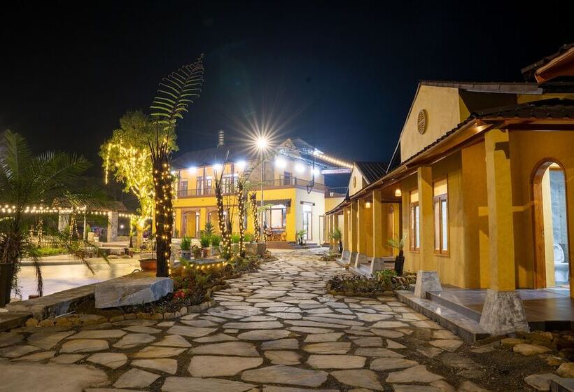 هتل Sky Bay Lodge