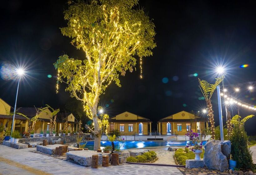 هتل Sky Bay Lodge