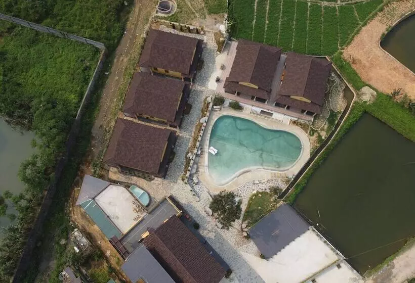 هتل Sky Bay Lodge