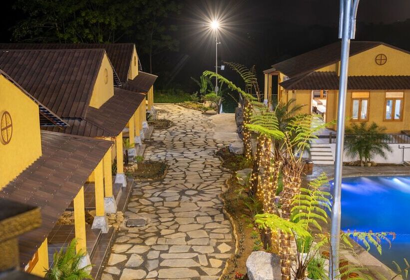 هتل Sky Bay Lodge