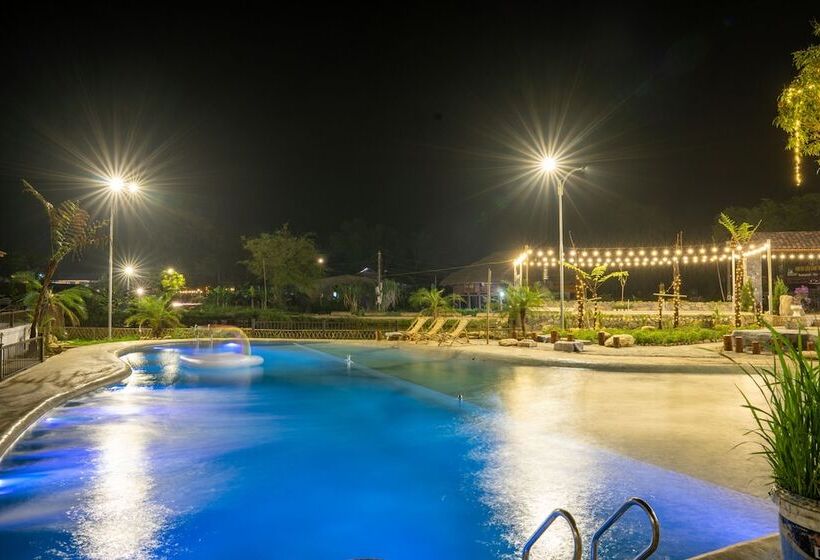 هتل Sky Bay Lodge