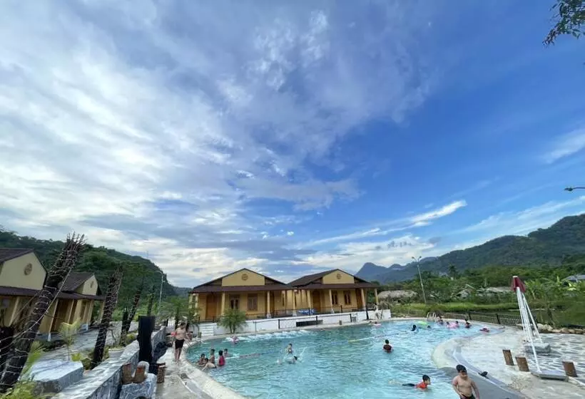 هتل Sky Bay Lodge