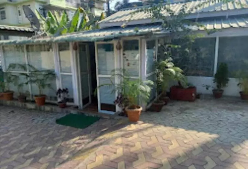 Hotelli Urban Cottage Guwahati