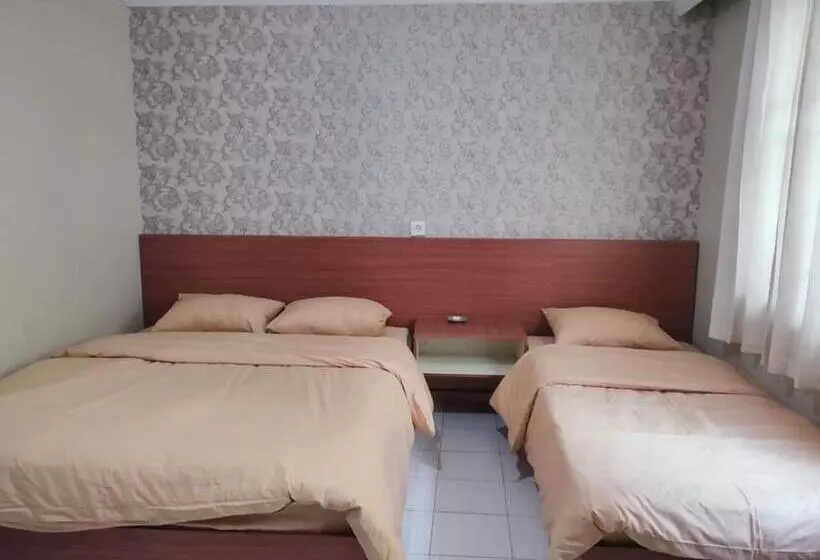 ホテル Wisma Aulia 88