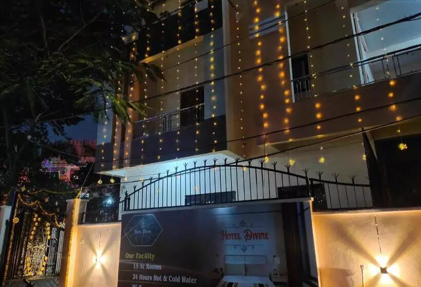 Oyo Hotel Divine