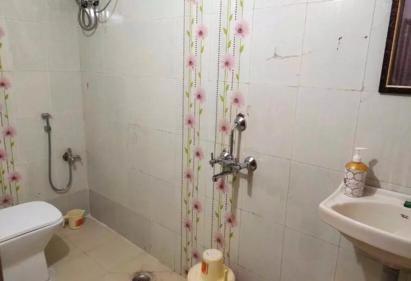 Oyo Hotel Divine