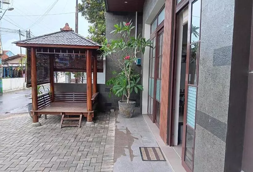 Majatalo 44 Guest House Syariah