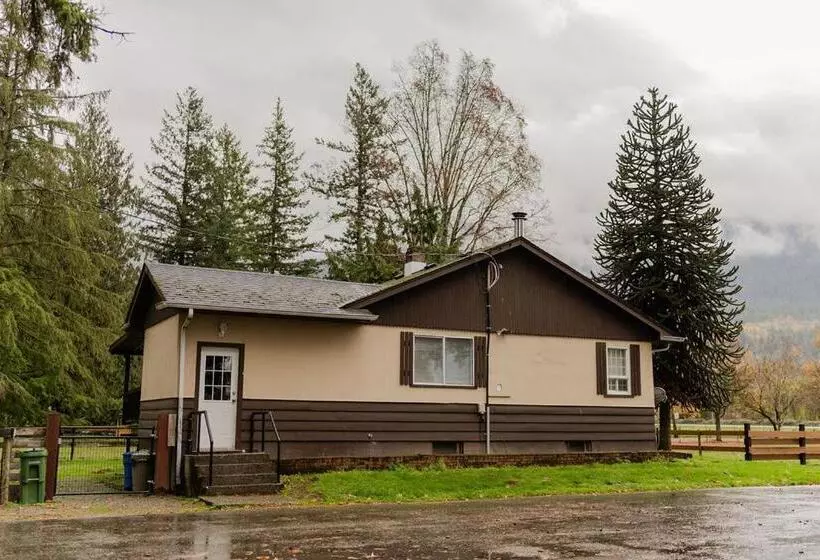 ペンション Farm House   L&s Farms