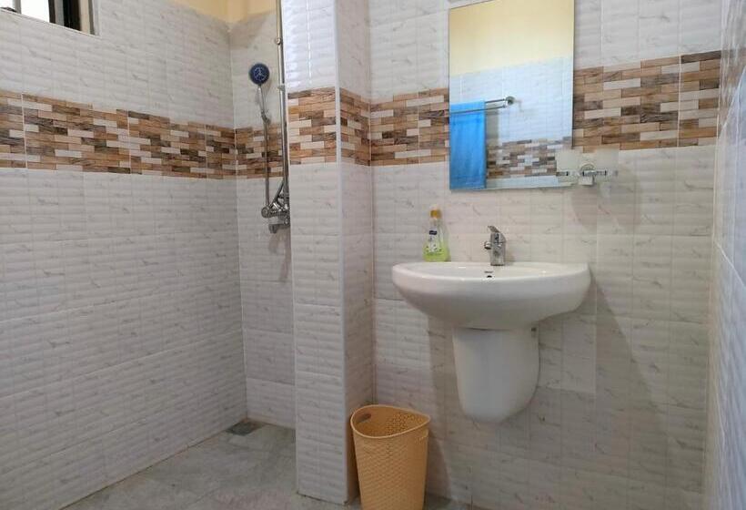 膳宿费 Keeney House At St. Gabriel S