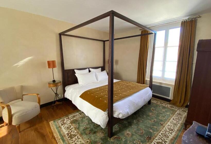 פנסיון La Thebauderie