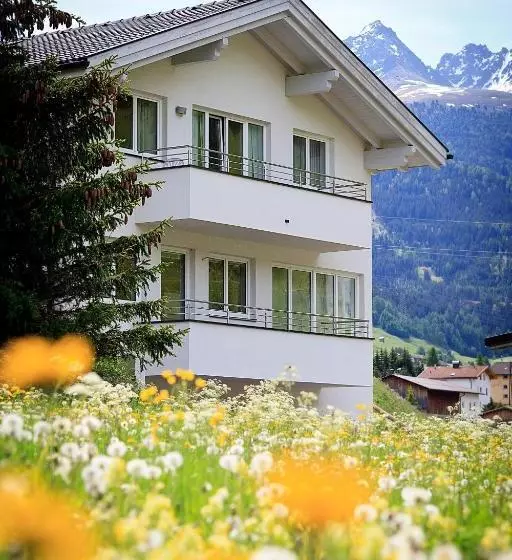 ホテル Alpina Appartements