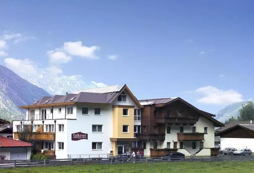 هتل Apart Falkner Resort