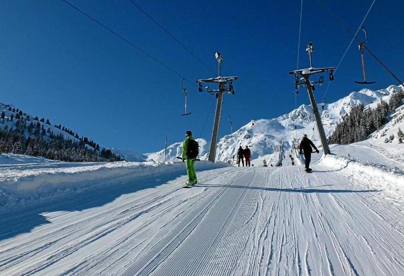 Отель Appartement Kostenzer