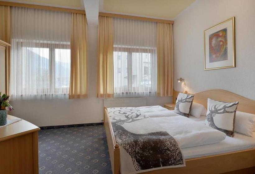 Отель Appartement Kostenzer