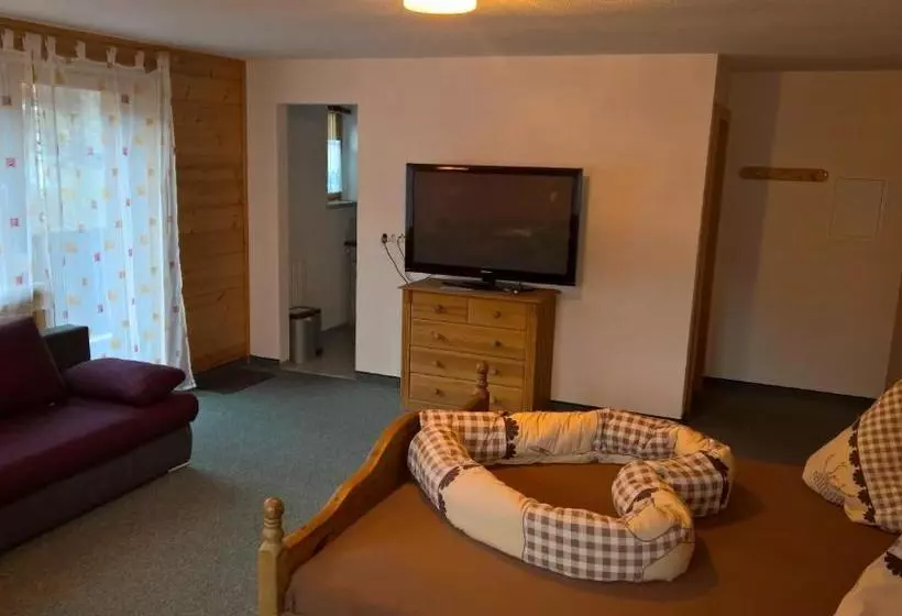 هتل Appartementhaus Untere Tanne
