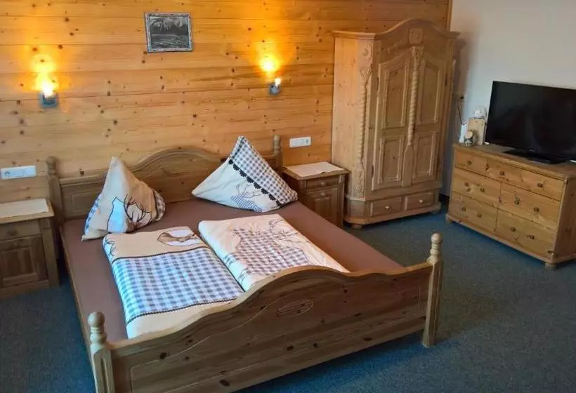 هتل Appartementhaus Untere Tanne