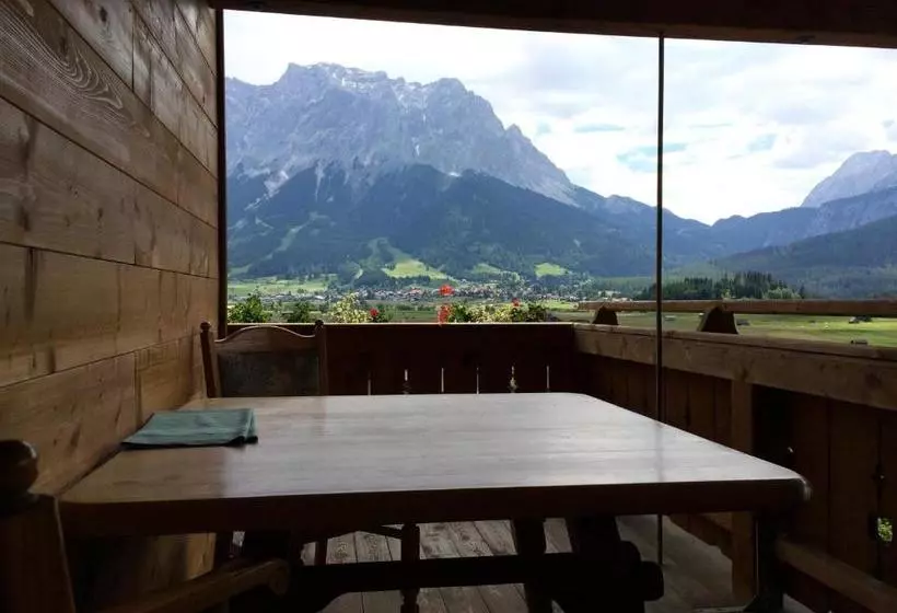 هتل Appartementhaus Untere Tanne