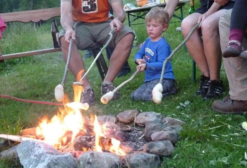 فندق Biobauernhof Windbachgut