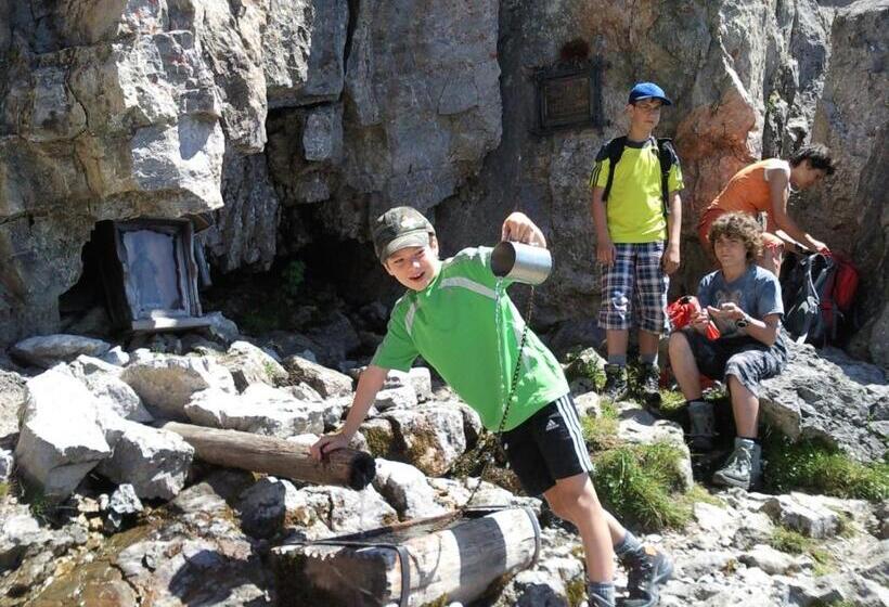 فندق Biobauernhof Windbachgut