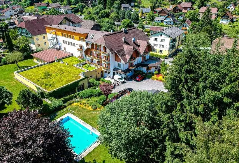 Hotelli Burgstallerhof
