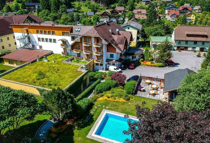 Hotelli Burgstallerhof