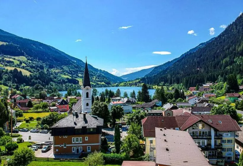 Hotelli Burgstallerhof