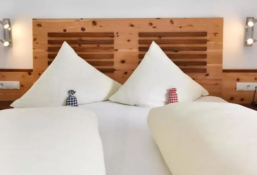 Hotelli Ferienwohnen Mattle