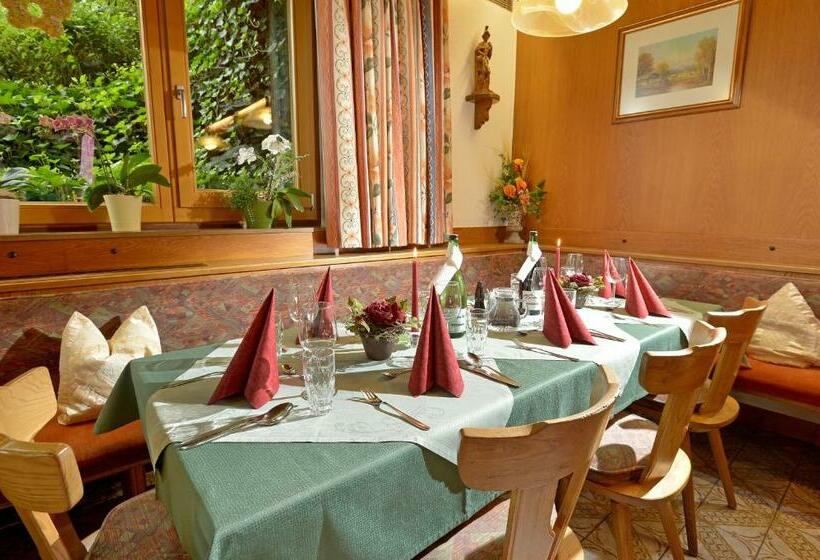 ホテル Gasthof Pension Berghof