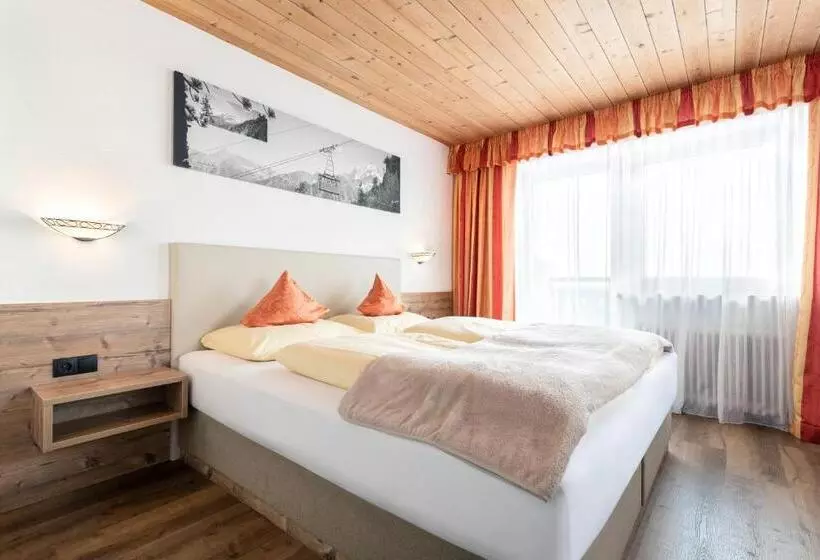ホテル Gasthof Pension Berghof