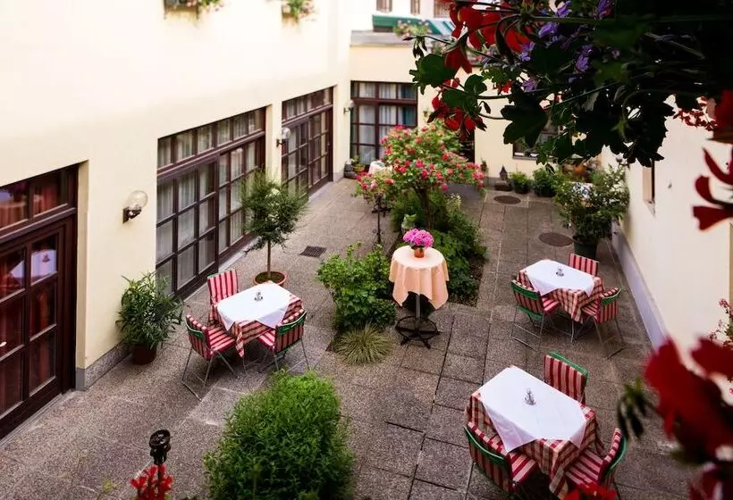 ホテル Gasthof Restaurant Kollar Göbl