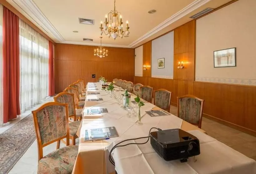 ホテル Gasthof Restaurant Kollar Göbl