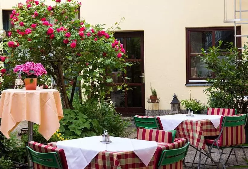 ホテル Gasthof Restaurant Kollar Göbl