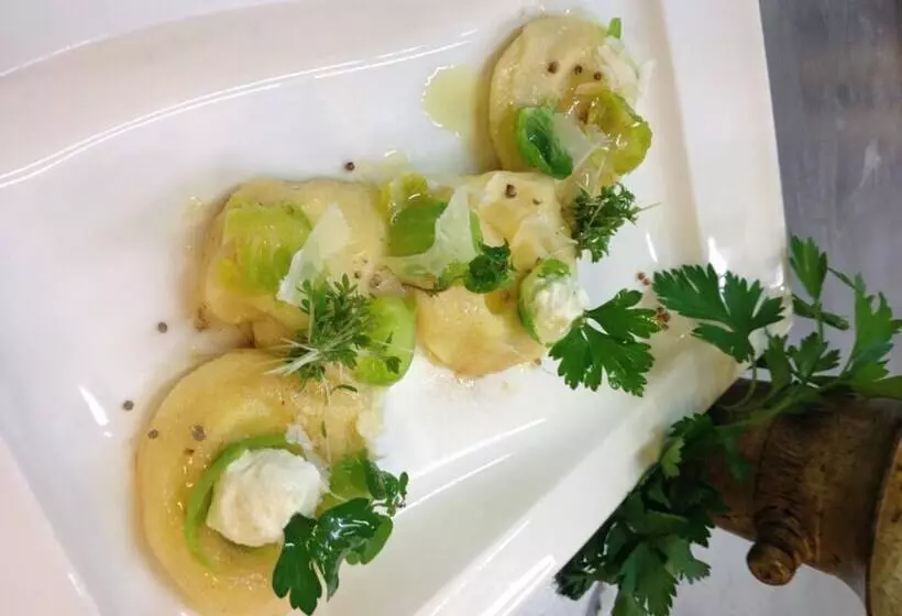 ホテル Gasthof Restaurant Kollar Göbl