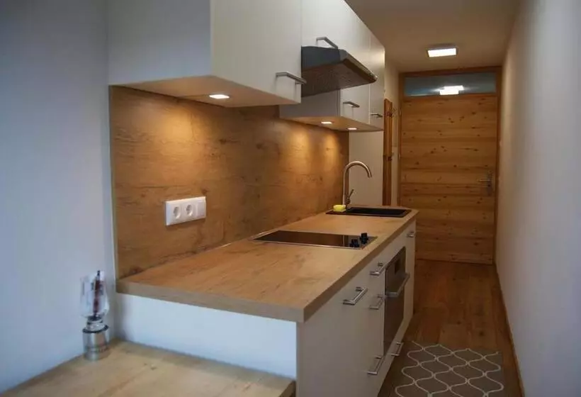 Hotelli Gästehaus Obererlacher