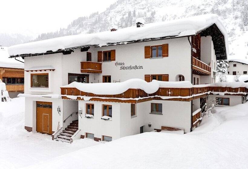 ホテル Haus Schrofenstein