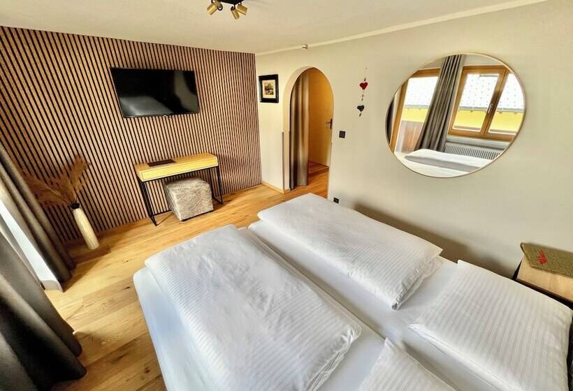 ホテル Haus Schrofenstein