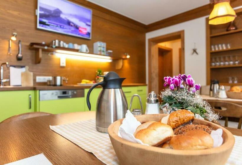 ホテル Hölzl Bed & Breakfast