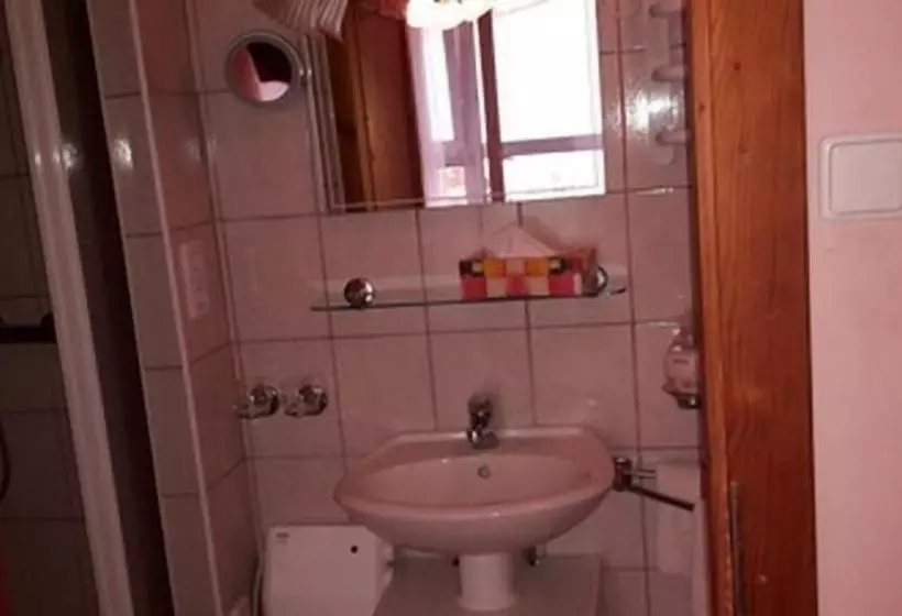 Hotelli Landhaus Zum Siebenschläfer
