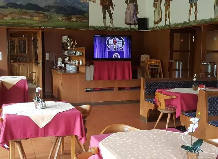 Hotelli Pension Hüttwirt