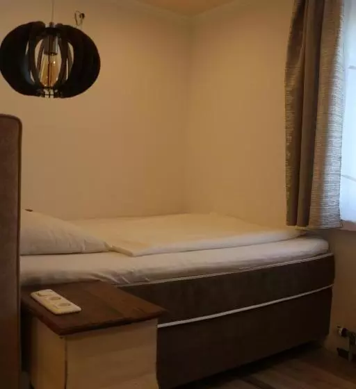 هتل Pension Wachau