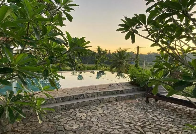 Aamiaismajoitus (B&B) Emel S Retreat By Tropical Magnum   Luxury Boutique Villa