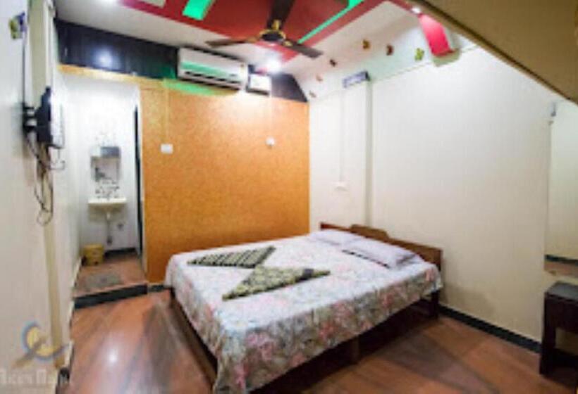 Отель Aaichchha Nyahari Niwas Malvan