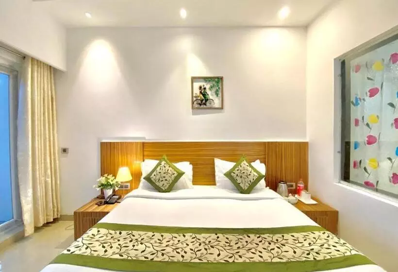 Hotelli Barog Hill Top Inn