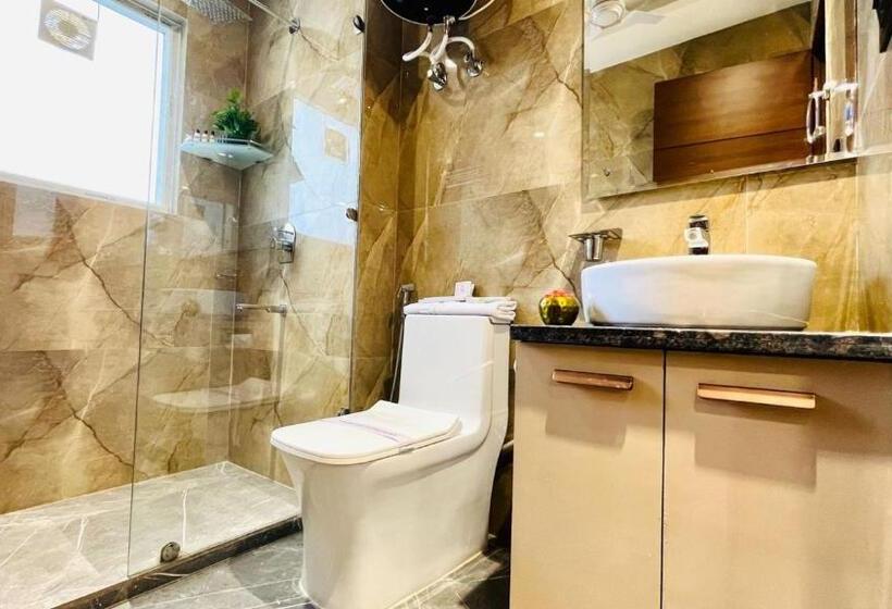 ホテル Bluo Studio1 Dlf Cybercity Balcony, Gym Tt, Lift