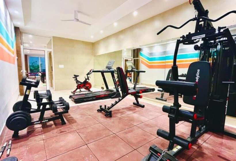 ホテル Bluo Studio1 Dlf Cybercity Balcony, Gym Tt, Lift